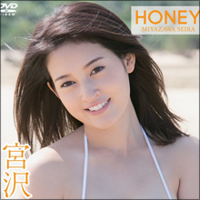 宮沢セイラ、親子共演で軽妙トーク！　生き生きした姿に乃木坂46時代のファンも安堵!?