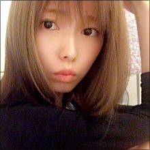 「ツンデレすぎる」「こんな彼女ほしい」　島崎遥香の貴重な金髪スタイルにファン興奮！