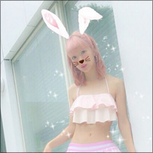 ウサ耳ビキニショットがエロ可愛い！　藤田ニコル、抜群のプロポーションで話題に