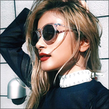 熱愛報道渦中のローラ、“もらった指輪”披露で登坂ファンをふたたび刺激