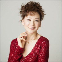 「こんな63歳見たことない！」　夏樹陽子の水着姿がセクシーすぎると話題に