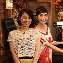 お茶目で可愛い石田ゆり子、チーママ姿でファン魅了