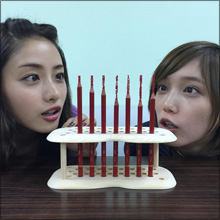 地味じゃなく、かなりスゴイ！　石原さとみ＆本田翼のキュートすぎるツーショット!!