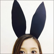 丸高愛実、コントでセクシーバニーガール！　網タイツ姿のムチムチ太ももに視聴者興奮