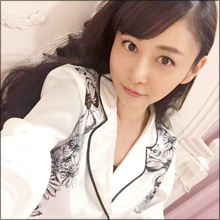 杉原杏璃、ルームウェアでオトナの魅力…しっとりした色気にファンも興奮