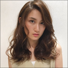 パンツ一丁で泡まみれマッサージ! モデル系美女リポーターの過激すぎる体当たり取材