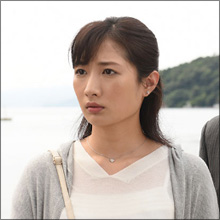 激しすぎるアクション＆胸チラ！　武田梨奈、2時間ドラマで“お宝ショット”連発