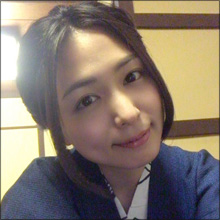 川村ゆきえ、混浴温泉で胸の谷間もあらわなサービスショット！　抜群のスタイルと大人の色気に絶賛の声