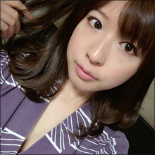 “奇跡の38歳グラドル”森崎まみ、谷間自撮りでファンを魅了！　若さの秘訣は衰え知らずの食欲と性欲!?