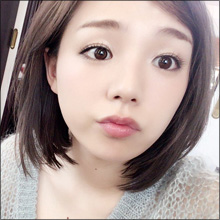 篠崎愛、悶絶しすぎてセクシーハプニング発生！　暴れまわる爆裂ボディにファン大興奮