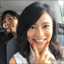 「水着になることに抵抗はない」小島瑠璃子、“貴重なビキニ姿”で視聴者魅了