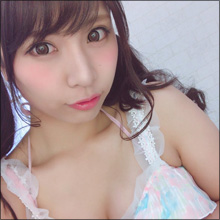 「世界一可愛いGカップアイドル」葉月佐和、誕生日のSNSがセクシーショット祭りに！