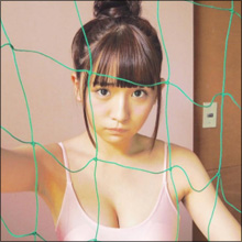 「18歳のグラビアクイーン」浅川梨奈、ボディの発育ぶりに熱視線!