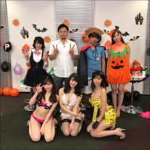 ハロウィンナイトにグラドルが卑猥なナースコス! 悠木ゆうか、目隠しされ手を縛られて下半身露出!!