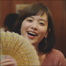 筧美和子、宝くじCMでも圧巻の着衣巨乳! 男心をくすぐる姿が大好評