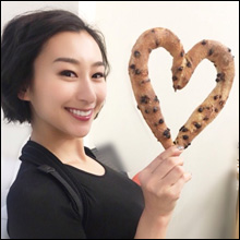 浅田舞、ピチピチの着衣巨乳！　連日のテレビ出演にファン歓喜