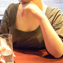 「夏」の代名詞的バンドのボーカルM、驚愕の下半身事情