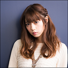 「これは女版『ロッキー』なんです」芳賀優里亜が一糸まとわぬ姿で熱演した美少女バトル映画『赤×ピンク』ついに公開！