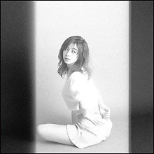 池田エライザ、初主演ドラマ決定で勢いが止まらない…セクシーとオシャレを両立する稀有な存在に