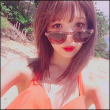 「どんどんキレイになってる」藤田ニコル、胸元チラリのセクシー水着ショットに男性ファンから絶賛の声