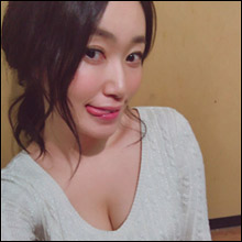 「おっぱいにしか目がいかない」江守沙矢、着衣巨乳を披露した『ナゾトレ』出演に反響