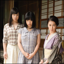 3世代と肉体関係を持つ中年男の異常性欲『変態(すきもの)一家 父/母/娘/祖母』