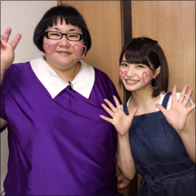 Gカップグラドル・岸明日香、すっぴん部屋着姿を公開! 見事な“エプロン巨乳”には興奮の声