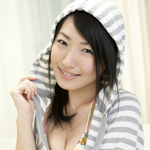 ファンが”激しい 露出”を嫌うほど、天然ピュアなアイドル・松下美保!!