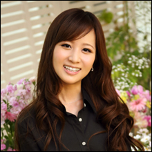 お台場の有名ショッピングモールで働く清純可憐なフラワーショップ店員がAV出演！