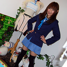 コスプレ少女がビンタで癒すリラクゼーション