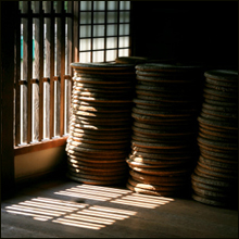 関係した女性のヘアで座布団を作ろうとした男