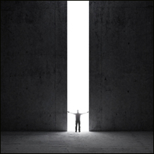 玄関開けたらスグ全裸！　“即プレイ”にもほどがある全裸入室風俗店