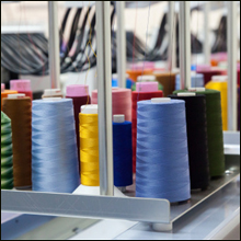 工場経営者が女性従業員を全裸にして虐待