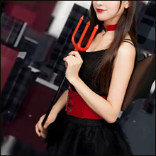 色仕掛けでカネを騙し取ったセレブ風女詐欺師