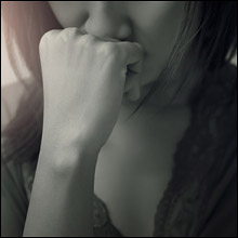 地味子が20年後にエロエロ人妻に変身! プロ級の舌遣いでしゃぶりついてきた地元の夜