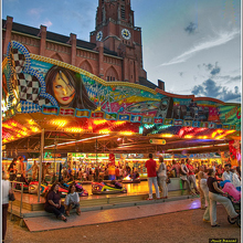 【動画あり】遊園地の乗り物とセックスする女