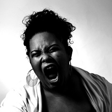 ハードセックス中の母親を娘が襲撃、逮捕されちゃった！