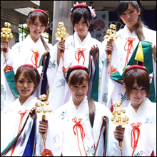 うるわしの巫女アイドルユニットが現代社会を癒やし彩る!!