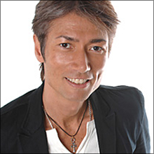 自称“12股”のモテ男・マイケル富岡にゲイ疑惑!?