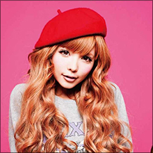 「私エライでしょアピールが鼻につく」赤十字に寄付した益若つばさに批判