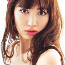 下品すぎる紐パン!!　小嶋陽菜の週替わりパンチラの見どころ