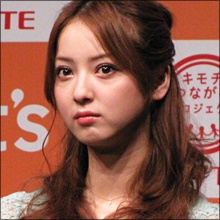 「ちゃんとした役を頼みますよ」佐々木希、スポンサーの力で“女優業”巻き返し!?