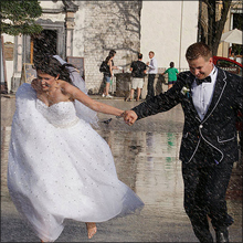 【日本の奇習】新婚の新郎新婦を全裸にしてはやし立てる