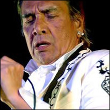 安岡力也のブログ更新に非難!?　息子・力斗の去就やいかに