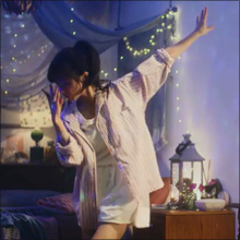 田中みな実、ウェブ動画で「す」を大開放！　生活感あふれるリラックスショットに絶賛の声