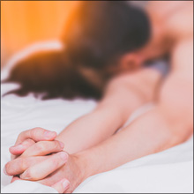 【エロ体験談】初体験の相手は甘えん坊で寂しがり屋な女のコ