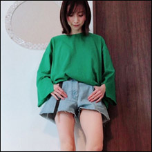 後藤真希、ショーパン姿でナマ足を大胆露出！　「二児のママとは思えない」と反響