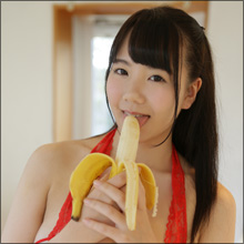 バナナをF乳に挟んでパクリ! 新人グラドル・朝霧優姫、ファーストDVDで限界ギリギリの大胆露出