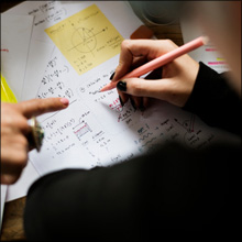 【エロ体験談】教え子の母に誘われる