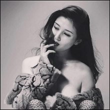 橋本マナミ、裸にコートの妖艶グラビア! 「朝ドラ出演でセクシー封印?」の声を吹き飛ばす